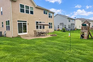 643 Seneca St, Volo, IL 60073 - Photo 27