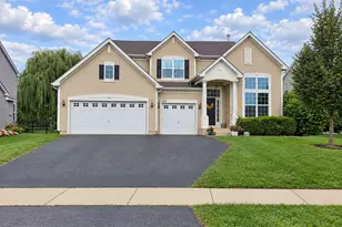 643 Seneca St, Volo, IL 60073 - Photo 1