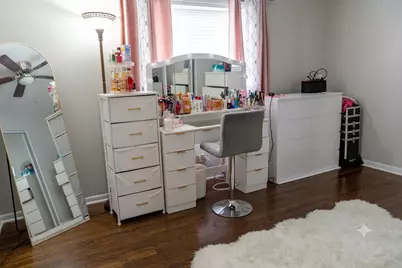 9406 N Oak Avenue, Des Plaines, IL 60016 - Photo 13