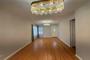 1954 Redwood Ln, Northbrook, IL 60062 - Photo 9