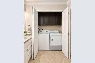 344 E Lincoln Avenue, Glendale Heights, IL 60139 - Photo 11