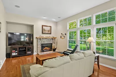18296 W Meander Drive, Grayslake, IL 60030 - Photo 13