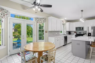 18296 W Meander Drive, Grayslake, IL 60030 - Photo 9