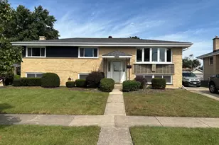 565 Arlene Dr, Wood Dale, IL 60191 - Photo 1