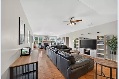 840 Verdi Court, Woodstock, IL 60098 - Photo 3