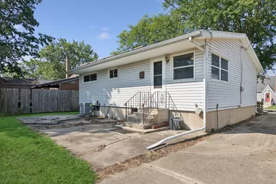 1114 S 5th Street, Dekalb, IL 60115 - Photo 19