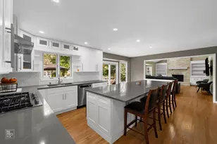 3207 Barnes Ln, Naperville, IL 60564 - Photo 9