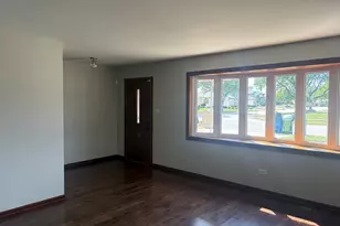 10017 Menard Ave, Oak Lawn, IL 60453 - Photo 3