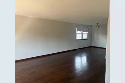 10017 Menard Avenue, Oak Lawn, IL 60453 - Photo 5