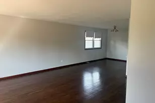 10017 Menard Ave, Oak Lawn, IL 60453 - Photo 5