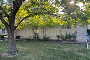 1620 Barthelone St, Crest Hill, IL 60403 - Photo 5