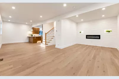5721 S Newcastle Avenue, Chicago, IL 60638 - Photo 3