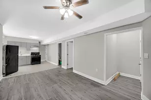 7304 S Peoria St, Chicago, IL 60621 - Photo 13