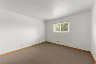 4653 W 95th St, Oak Lawn, IL 60453 - Photo 9