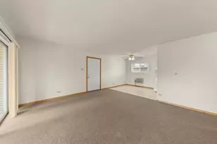4653 W 95th St, Oak Lawn, IL 60453 - Photo 5