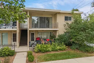 4653 W 95th St, Oak Lawn, IL 60453 - Photo 1