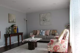 9235 N Callero Dr, Niles, IL 60714 - Photo 5
