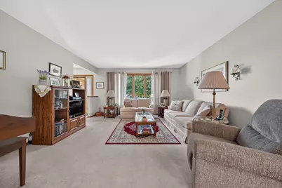 9708 S 81st Avenue, Palos Hills, IL 60465 - Photo 3