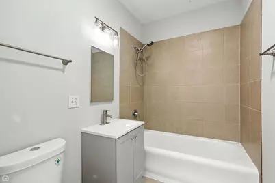 1648 East Avenue #2E, Berwyn, IL 60402 - Photo 11