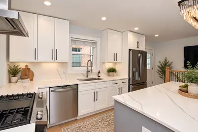 4754 W North Shore Avenue, Lincolnwood, IL 60712 - Photo 15
