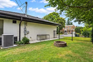 4754 W North Shore Ave, Lincolnwood, IL 60712 - Photo 7