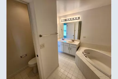 1904 Cobblestone Drive #1904, Carpentersville, IL 60110 - Photo 23