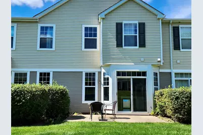 1904 Cobblestone Drive #1904, Carpentersville, IL 60110 - Photo 3