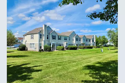 1904 Cobblestone Drive #1904, Carpentersville, IL 60110 - Photo 5