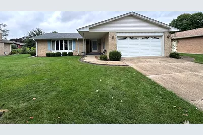 1610 E Dogwood Lane, Mount Prospect, IL 60056 - Photo 1