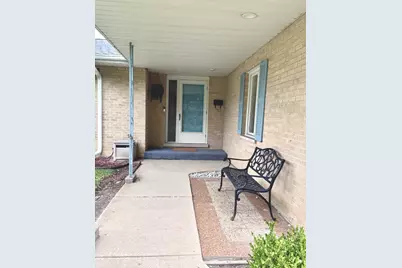 1610 E Dogwood Lane, Mount Prospect, IL 60056 - Photo 3