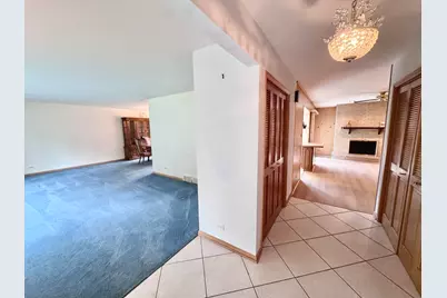 1610 E Dogwood Lane, Mount Prospect, IL 60056 - Photo 5
