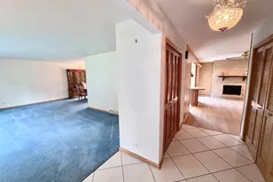 1610 E Dogwood Ln, Mount Prospect, IL 60056 - Photo 5