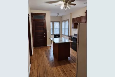 8233 S Escanaba Avenue, Chicago, IL 60617 - Photo 7