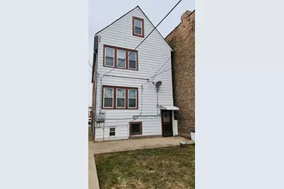 8233 S Escanaba Avenue, Chicago, IL 60617 - Photo 9