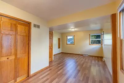 18843 W Deerpath Road, Grayslake, IL 60030 - Photo 11