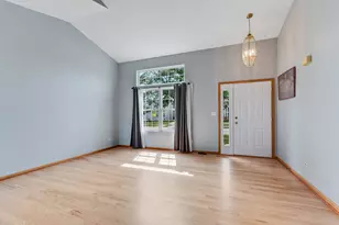 656 Kingsbrooke Crossing, Bolingbrook, IL 60440 - Photo 5