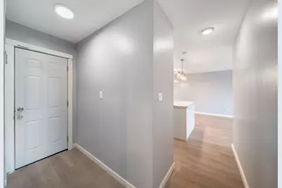 7854 S South Shore Drive #502, Chicago, IL 60649 - Photo 3