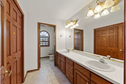 1524 Lloyd Court, Wheaton, IL 60189 - Photo 19