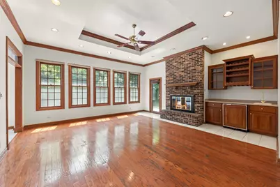 1524 Lloyd Court, Wheaton, IL 60189 - Photo 5