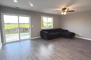 70 E Meadow Dr, Cortland, IL 60112 - Photo 5