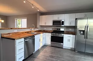 70 E Meadow Dr, Cortland, IL 60112 - Photo 3
