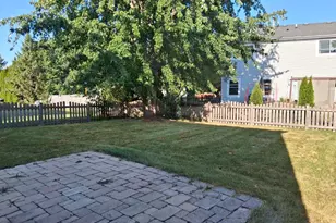 982 Rosefield Ln, Aurora, IL 60504 - Photo 13