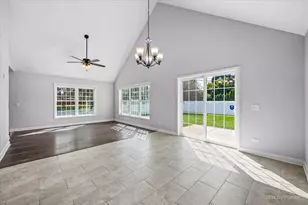400 Spruce Ave, Bensenville, IL 60106 - Photo 9