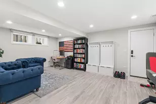 5047 W Winnemac Ave, Chicago, IL 60630 - Photo 37