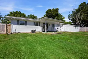 218 N Kansas St, Atwood, IL 61913 - Photo 23