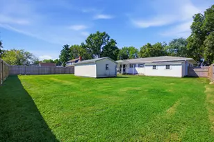 218 N Kansas St, Atwood, IL 61913 - Photo 25