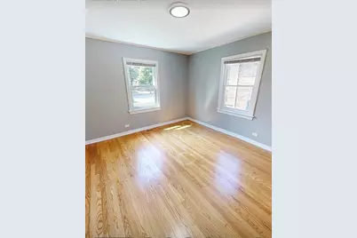 8635 Drake Avenue, Skokie, IL 60076 - Photo 7