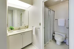 155 N Harbor Dr, Chicago, IL 60601 - Photo 19