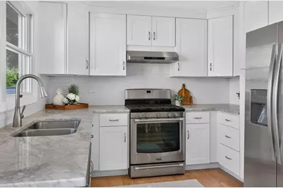 211 S Dorchester Avenue, Wheaton, IL 60187 - Photo 9