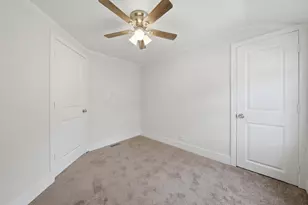 9137 S Essex Ave, Chicago, IL 60617 - Photo 21